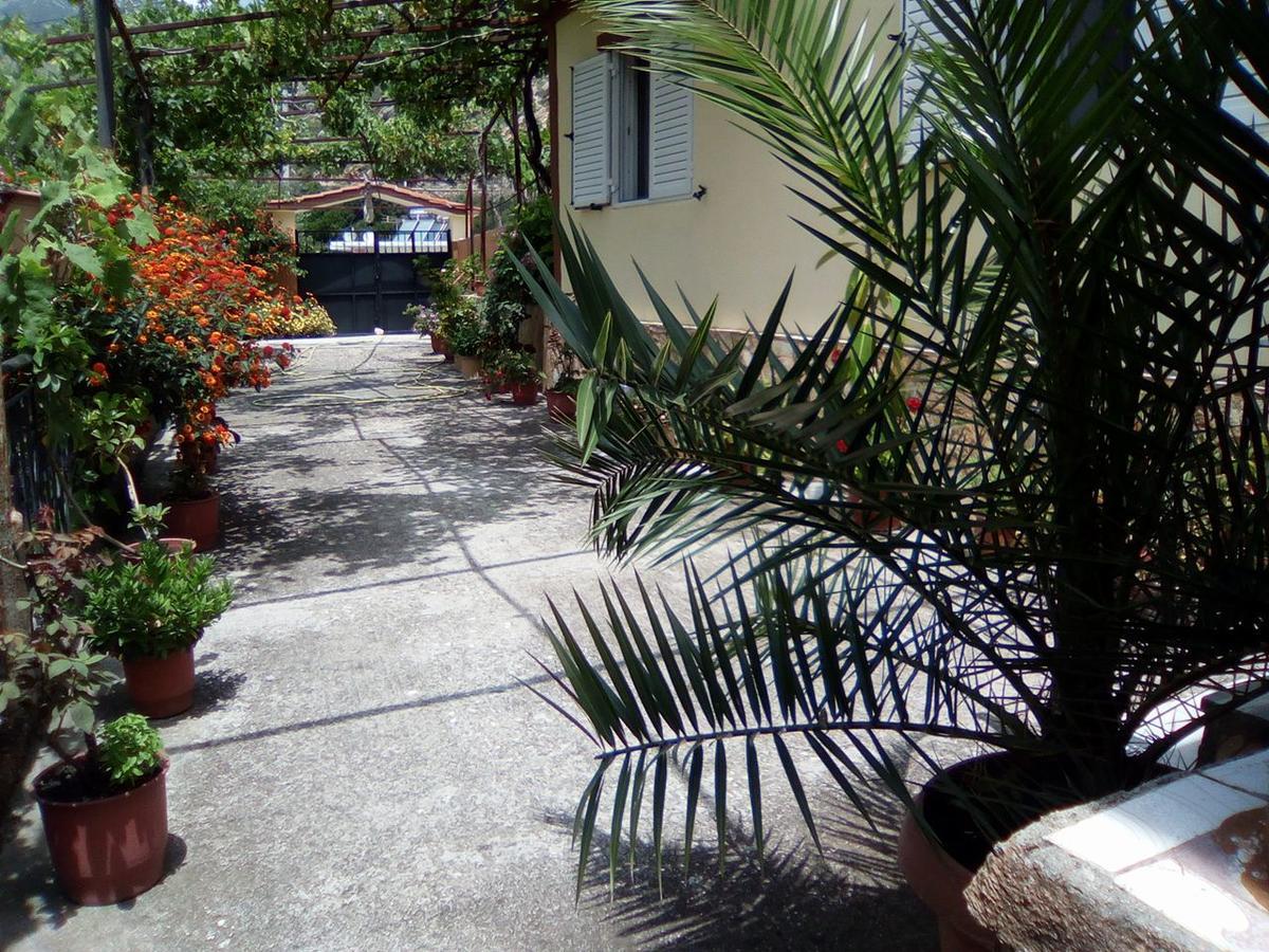 Ona'S House Villa บอร์ช ภายนอก รูปภาพ